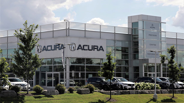 View of Acura Dealership | Vue d'une concessionnaire Acura