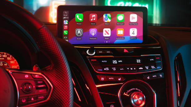 Gros plan de l’affichage central HD sur l’écran d’accueil.